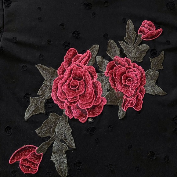 T-Shirt - Picture 2 of 3